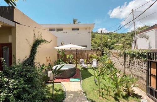 Kuta House | Antheia Garden with Hot Tub