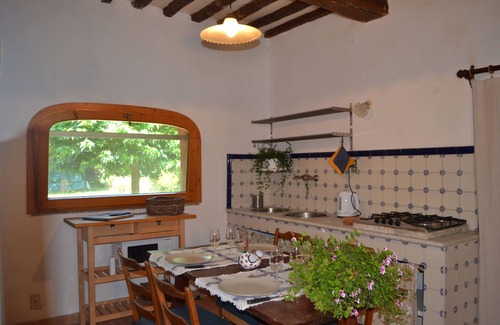 Cantagrillo House | Antica Casa Colonica con Piscina nel Giardino Della Villa Settecentesca De Rossi