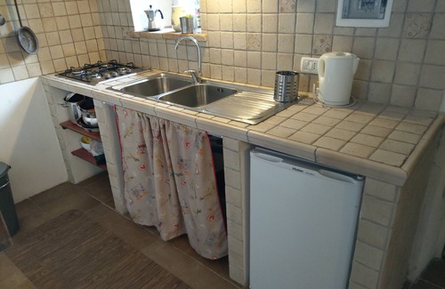 Calascio House | Antica Roccia, historic house in Calascio with all amenities