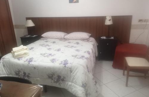Regalbuto House | Antico Portale - Host Roberto