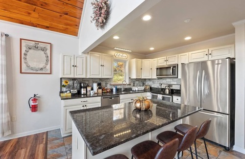Keedysville Cabin | Antietam Look Out - Incredible Sunset Views!
