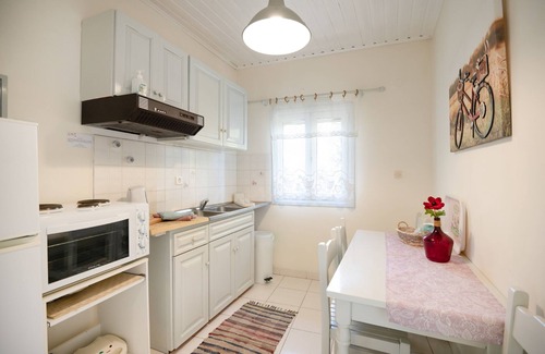 Koutsi Apartment | Antigoni Villa Dio: Shared pool, stunning views, A/C