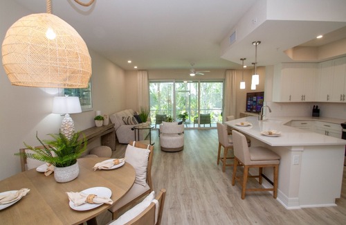 Naples Condo | Antilles Coach Home by Marco Island