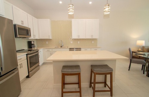 Naples Condo | Antilles Getaway Minutes from Marco Island