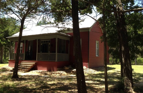 New Ulm House | Antique 1890 Farm House - New Ulm - great for Antique Week, The Vine, or Getaway