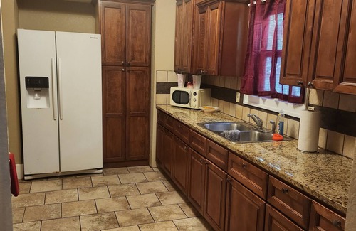 Wichita House | Antique Bungalow nClose to Downtown wichita!