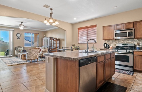 Sierra Vista House | 🐦🌵 Antique Style, 1938 sqft Beautiful House near by CanyonVista Medical Center