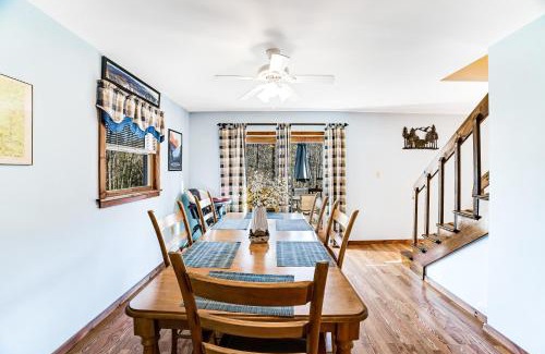Wevertown House | Antler Lake House