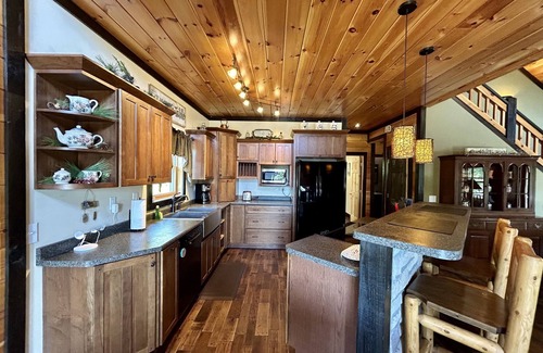 Campton Cabin | Antler Ridge Retreat- New- RRG!