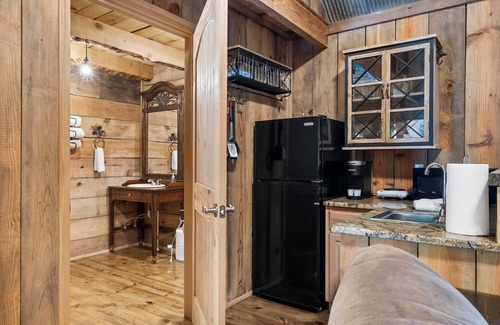 Branson Cabin | Antler Summit Trio – For 16