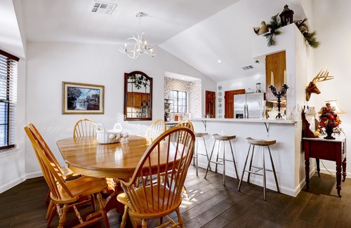 North San Antonio - SAT House | Antlers - A Birdy Vacation Rental