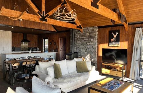 Twizel House | Antlers Rest - Twizel