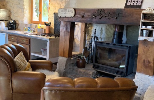 Montoulieu Cottage | Antoine's Gîte Regional Natural Park of the Ariège Pyrenees
