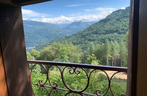 Montoulieu Cottage | Antoine's Gîte Regional Natural Park of the Ariège Pyrenees