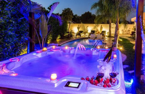 Petaloudes Villa | Antonakis Villa Secret Pool & Hot Tub Hideaway