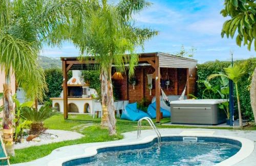 Petaloudes Villa | Antonakis Villa Secret Pool & Hot Tub Hideaway