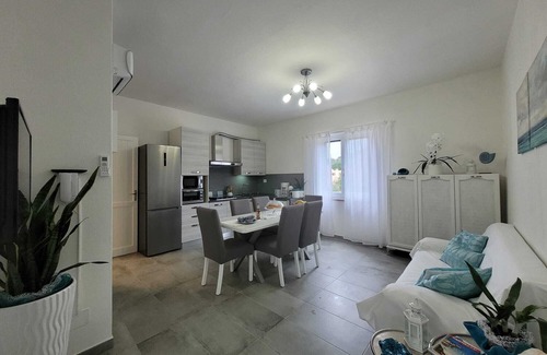 Solanas Apartment | Antonella house, 100m from the beach with private lane