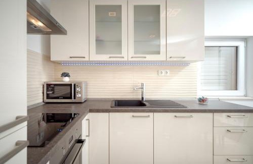 Vrboska Apartment | Antonella