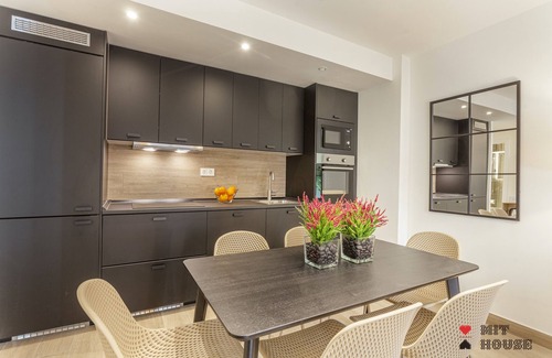 Atocha Apartment | Antonio Lopez XI apartment in Madrid