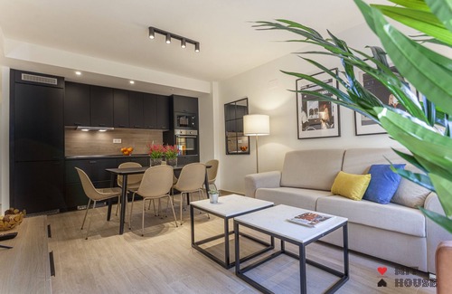 Atocha Apartment | Antonio Lopez XI apartment in Madrid