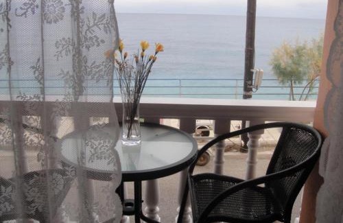 Paralia Porovitsis House | Antonios Rooms