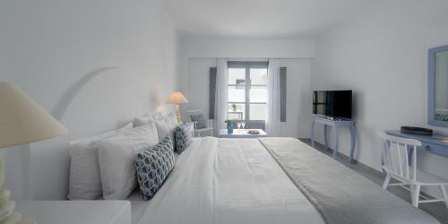 Perissa Hotel | Antoperla Luxury Hotel & Spa