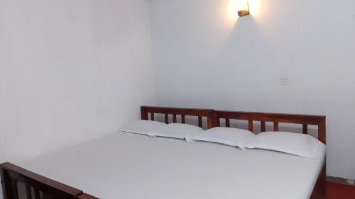 Anuradhapura House | Anuhas Family Resort & Water House