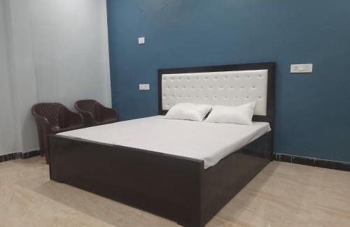 Haraiya House | Anuj Palace