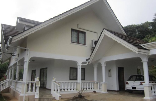 Anse aux Pins House | Anum Cara Guesthouse with both Mountain View and Sea View