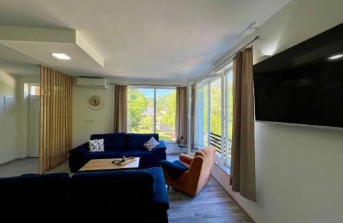 Mali Radic House | Anur House
