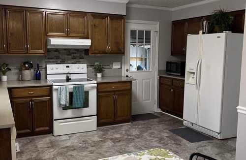 Martinez House | ANWA,Master’s weekend,Families, Craftsmen & Professionals 3BR, 2.5Bath, Sleeps 8