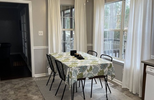 Martinez House | ANWA,Master’s weekend,Families, Craftsmen & Professionals 3BR, 2.5Bath, Sleeps 8