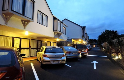 Takapuna Hotel | Anzac Court Motel