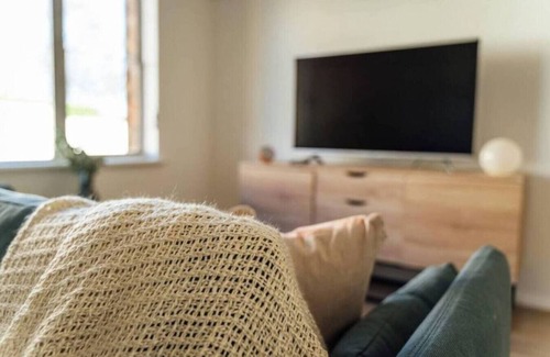 Plympton Apartment | Anzac Hwy near airport, beach