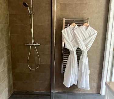 West Laroch Ski Chalet | Aos Sí - Wellness - Jacuzzi - Lodges