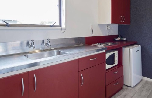 Edgeware Hotel | Aotea Motel