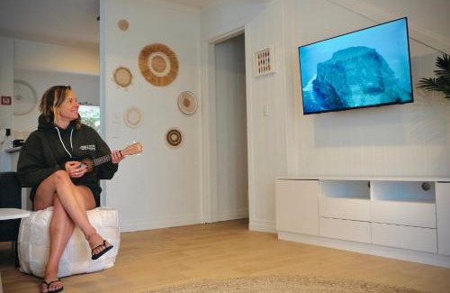 Mangawhai Heads Hotel | Aotearoa Surf Lodge