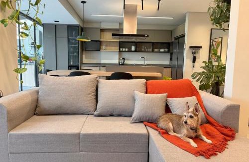 Florianopolis Apartment | Apê Sunshine| Terraço| Interação com animais