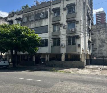 Jurunas Apartment | AP 2 quartos e reformado para COP 30 acomoda 4 pessoas aceito proposta