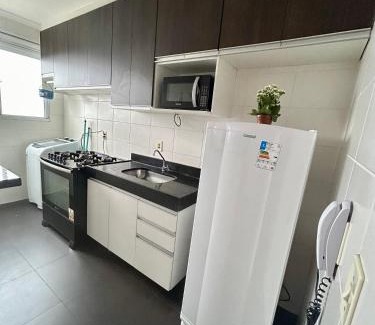 Londrina Apartment | Ap Completo vista para rua ArCond WiFi Piscina