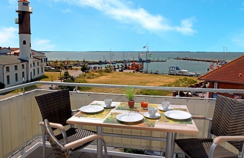 Insel Poel Apartment | Apt. Koralle - Dream apartment with harbor views!