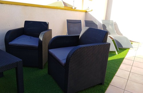 Mar de Cristal Apartment | Ap. Elisa: Modern Penthouse, 2 bedrooms/1 bathroom with roof terrace!