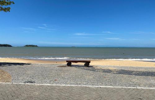 Balneario Remanso Apartment | Ap. na beira da praia, ótima localização | ROMM104