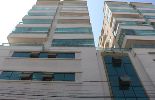 Castelo Branco Apartment | Ap Sob Medida, Ar Cond, Garagem, Próx praia, Mercados e Farmácias