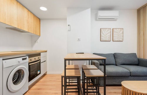 San Sebastian de los Reyes Apartment | apartamento reformado con garaje y piscina de alquiler temporal