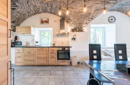 Saint-Colomban-des-Villards Apartment | Apartment 'Breizh Chalet - 6 Personnes' with Mountain View, Private Garden and Wi-Fi