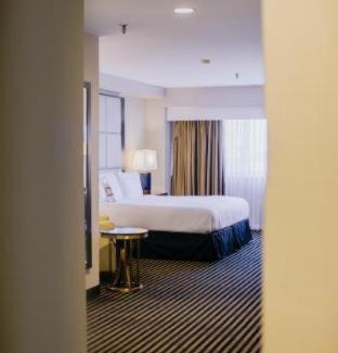 Iselin Hotel | APA Hotel Woodbridge