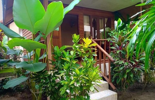 Haad Yao House | Apache Bar Haad yao
