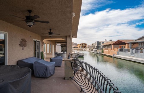 Moovalya Keys House | Apache Fyre, Canal Front Dock, Moovlaya Keys
