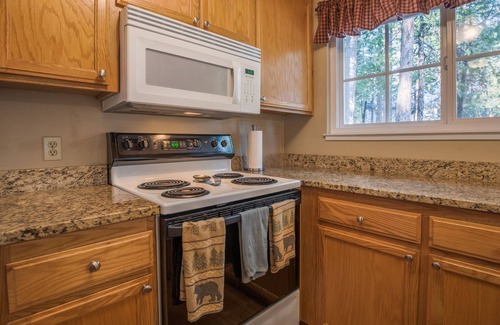 Dorrington Cabin | Apache Pines w/A/C, Decks & Rec Access